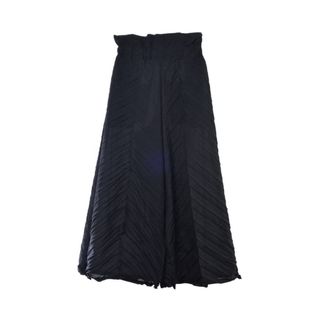 ISSEY MIYAKE（パンツ）のフリマアイテム一覧
