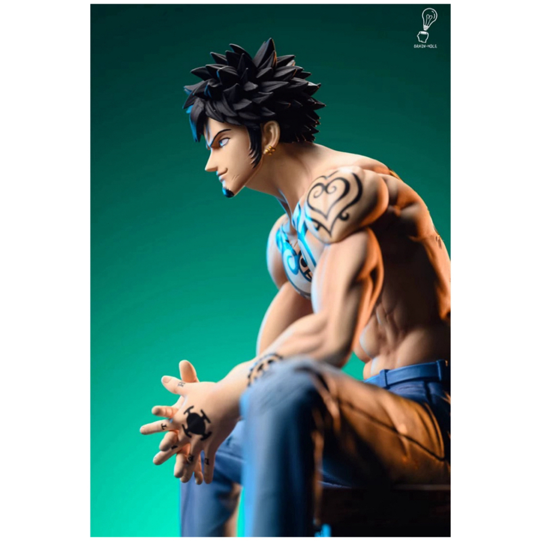 ONEPIECE トラファルガーロー スタチュー ガレージキット フィギュアの