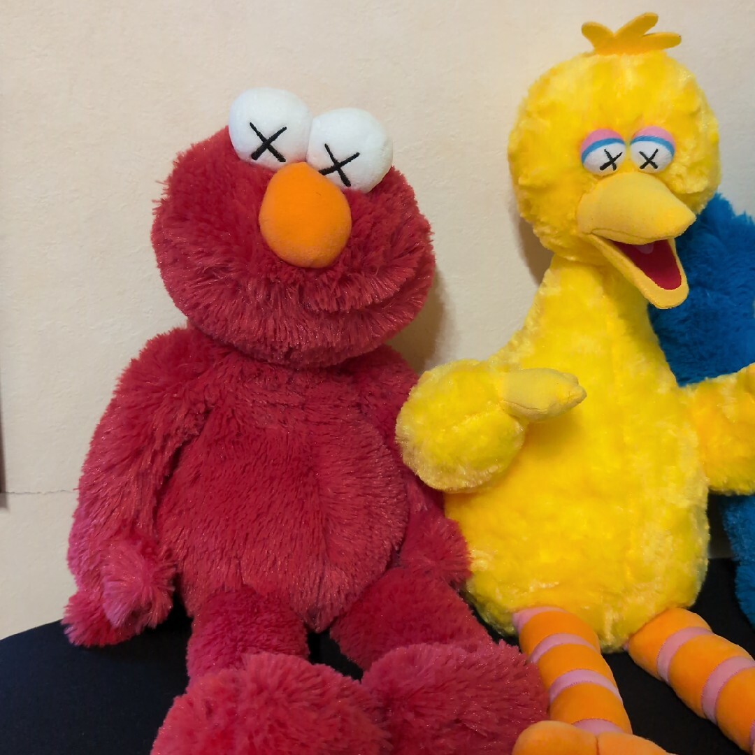 UNIQLO - セサミストリート‪✕‬KAWS ユニクロ ぬいぐるみ 3つセットの