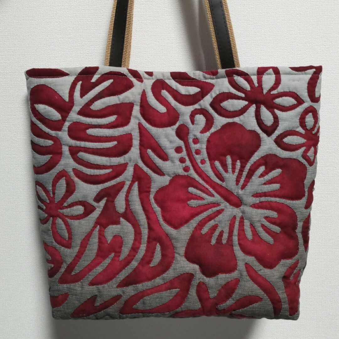 購入者が決まりました！ハンドメイドハワイアンキルトバッグ の通販 by