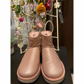 UGG（ブーツ ・ ピンク/桃色系）のフリマアイテム一覧