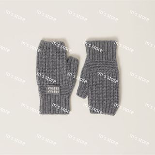 MIU MIU（手袋）のフリマアイテム一覧