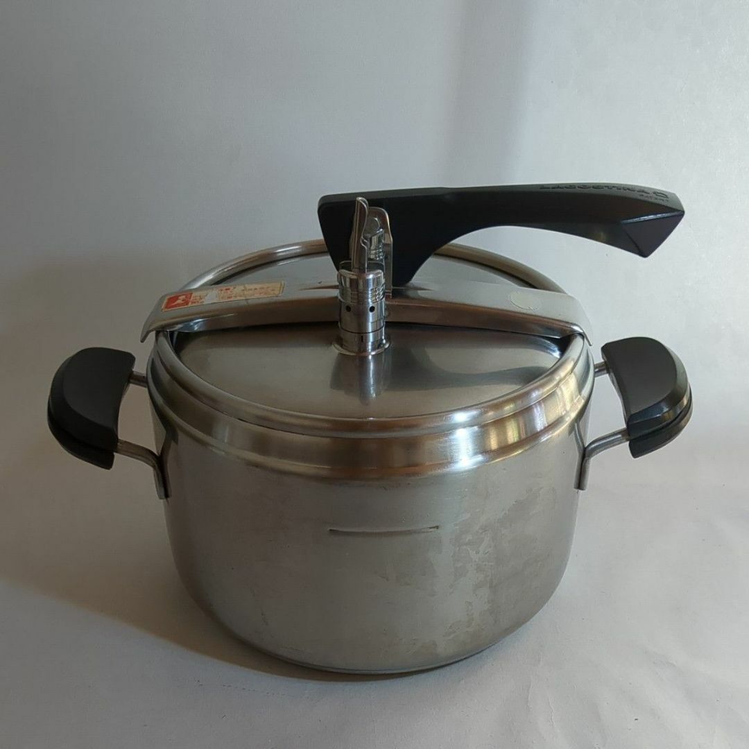 Lagostina - ラゴスティーナ圧力鍋 5リットル IH対応品 イタリア製