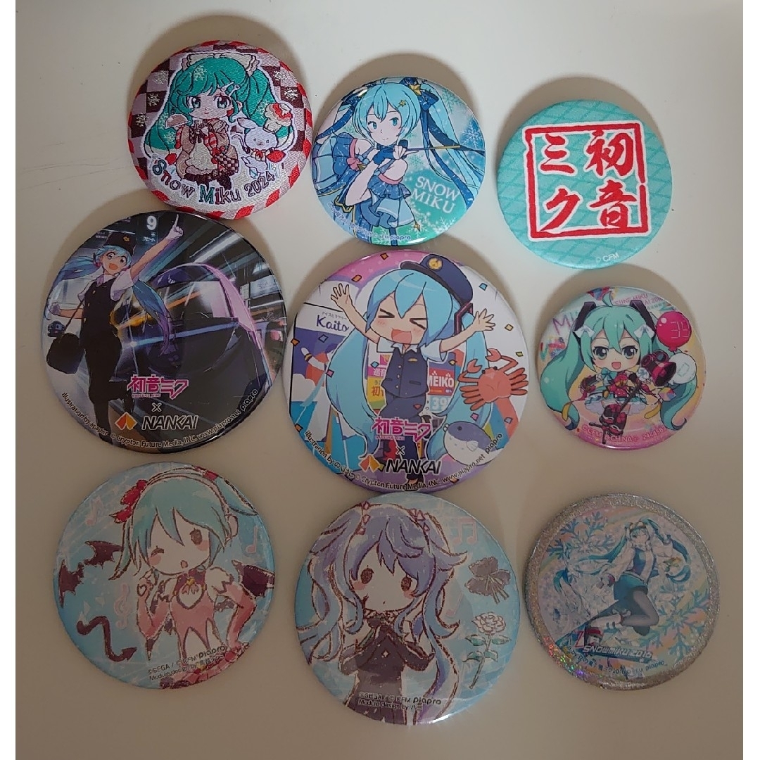 初音ミク 缶バッジとポスターセット Anique Shop JAPAN