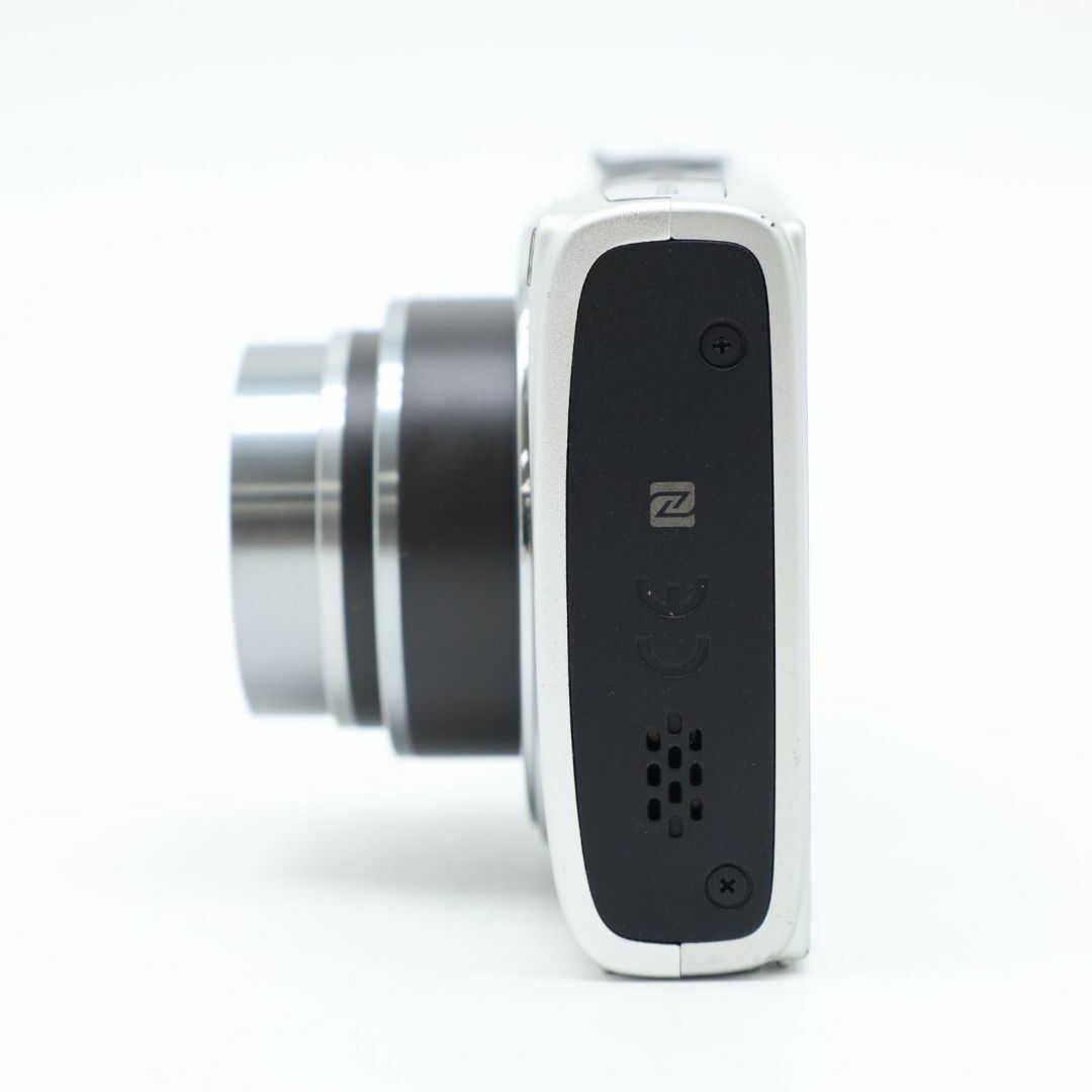 Canon IXY 630 シルバー デジタルカメラと付属品