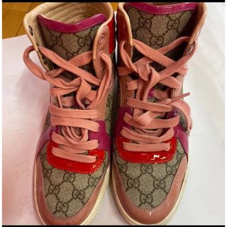 GUCCI（スニーカー ・ ピンク/桃色系）のフリマアイテム一覧