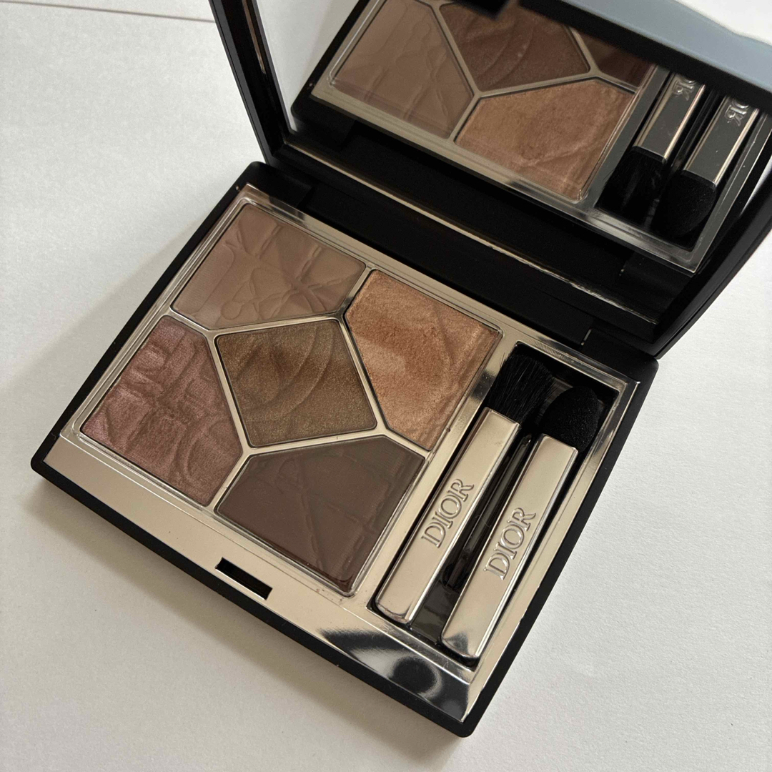 Dior - ディオールショウサンククルール647 シルクトープの通販 by り