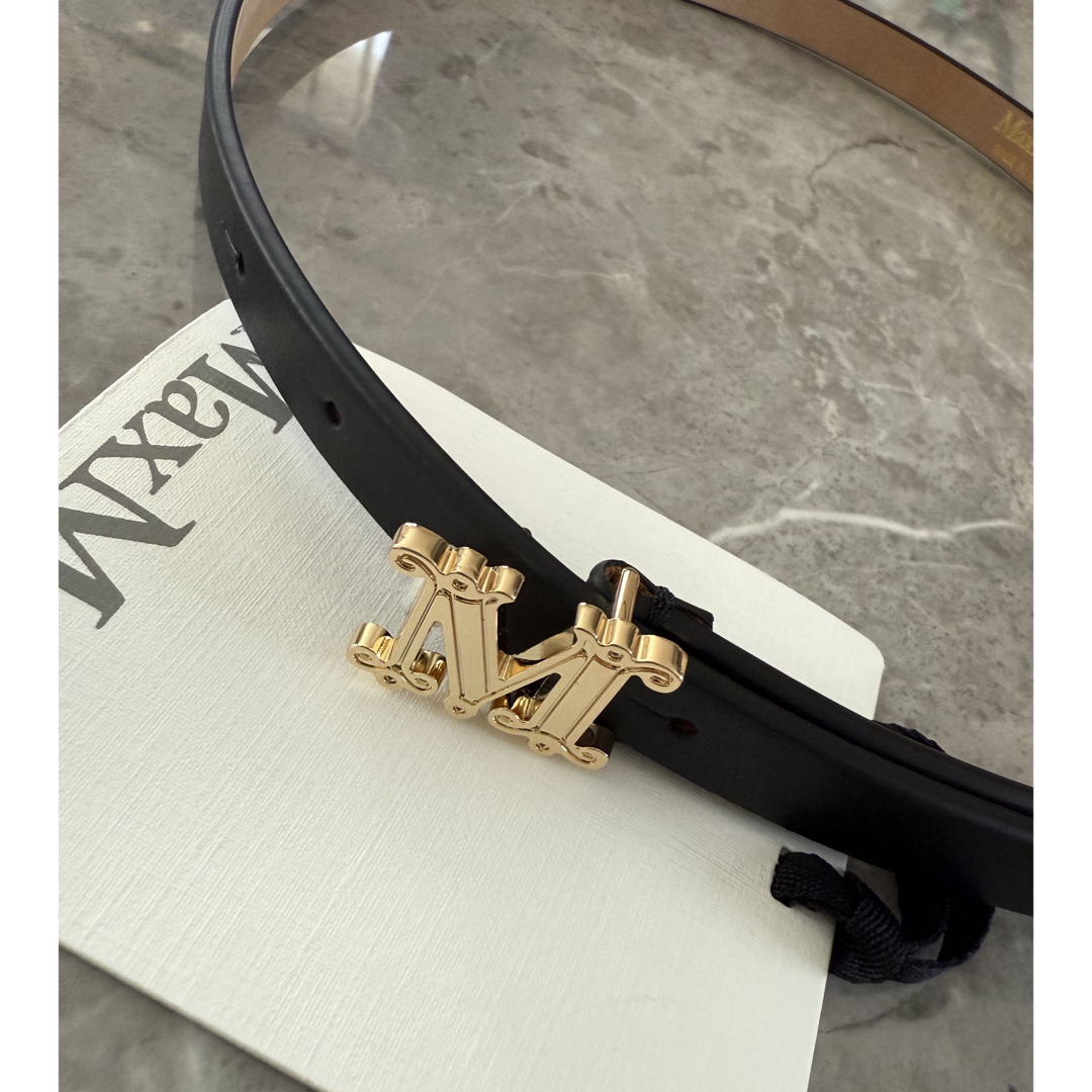 Max Mara - 新品未使用！Maxmara ロゴベルトの通販 by しまりすs shop