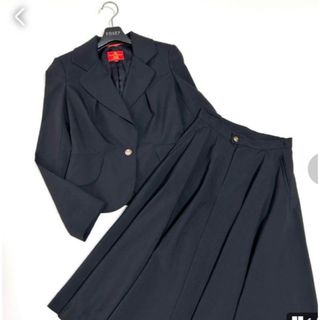 Vivienne Westwood（スーツ ・ レッド/赤色系）のフリマアイテム一覧