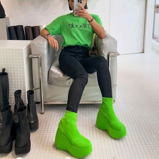 Yellow boots（靴/シューズ）のフリマアイテム一覧