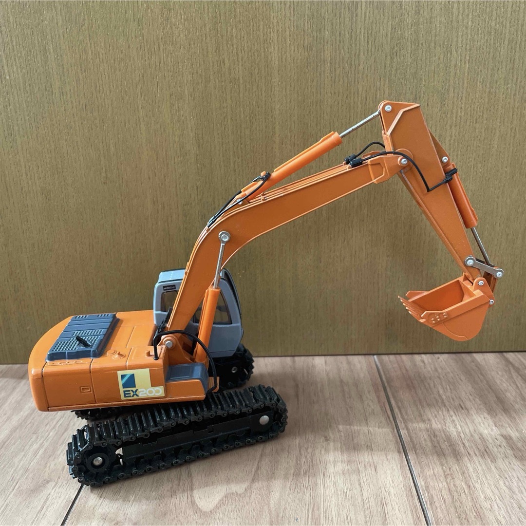 HITACHI EX-200 模型 1/40の通販 by みなみ｜ラクマ