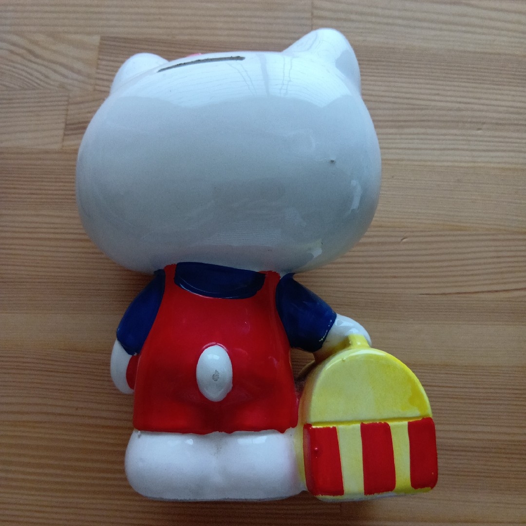 ハローキティ - Sanrio ハローキティ 貯金箱 陶器 レトロ 入手困難