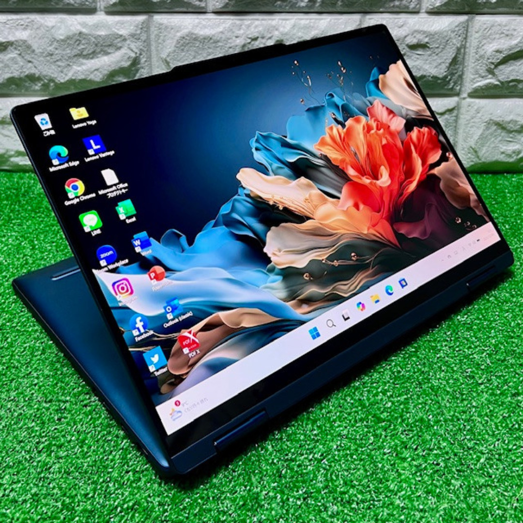 2023《ほぼ未使用》プレミアム2in1コンバーチブル！ Lenovo Yoga