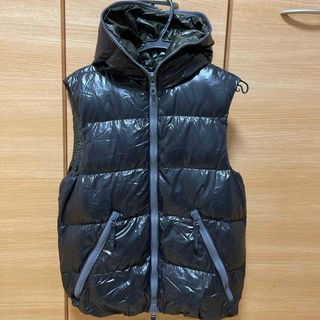 DUVETICA（ダウンベスト）のフリマアイテム一覧