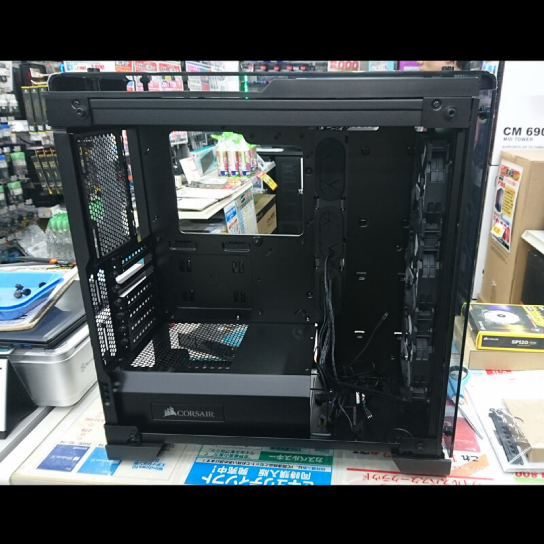CORSAIR - Corsair RGBファン付きフルタワー型全透明PCケース570X RGB