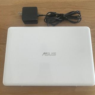 ASUS（ノートPC ・ ホワイト/白色系）のフリマアイテム一覧