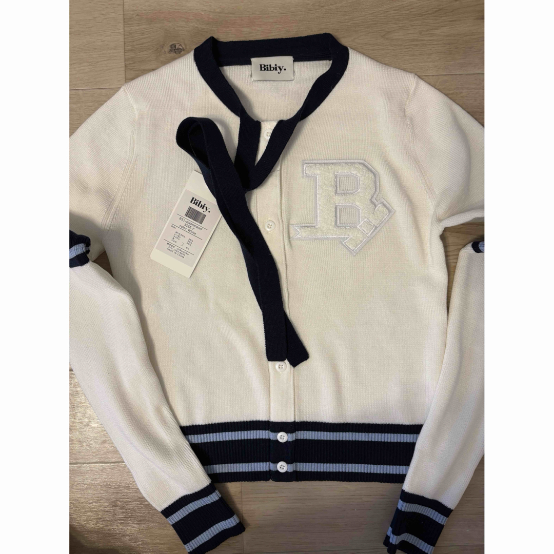 Bibiy. B. CLUB TIE CARDIGAN ホワイトの通販はau PAY マーケット