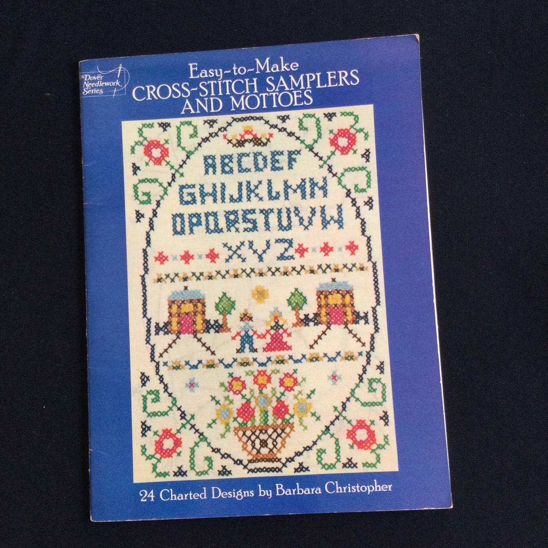 CROSS & STITCH - クロスステッチ 洋書 刺繍 図案集 アルファベット 枠