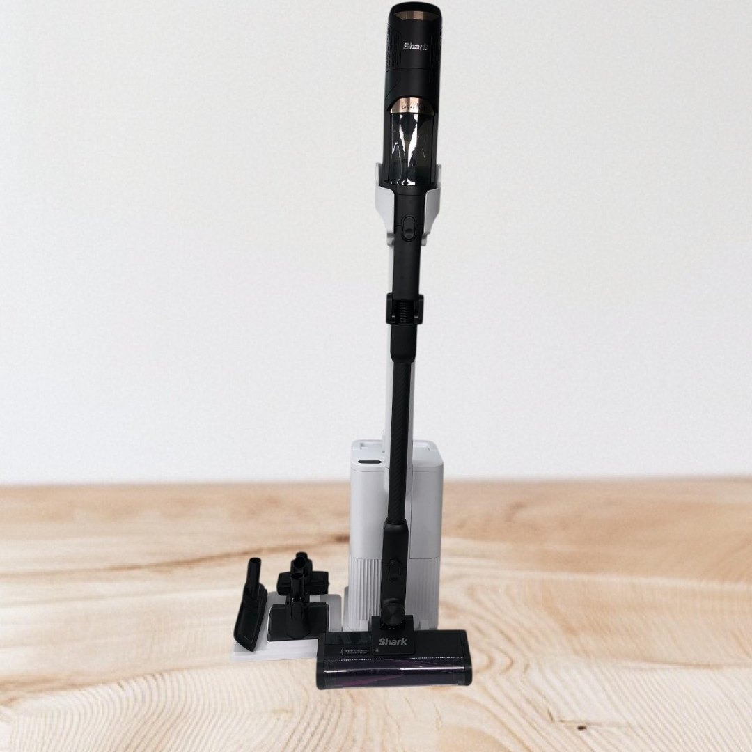 Shark - Shark コードレススティッククリーナー 型番：IW3241JBK T6の
