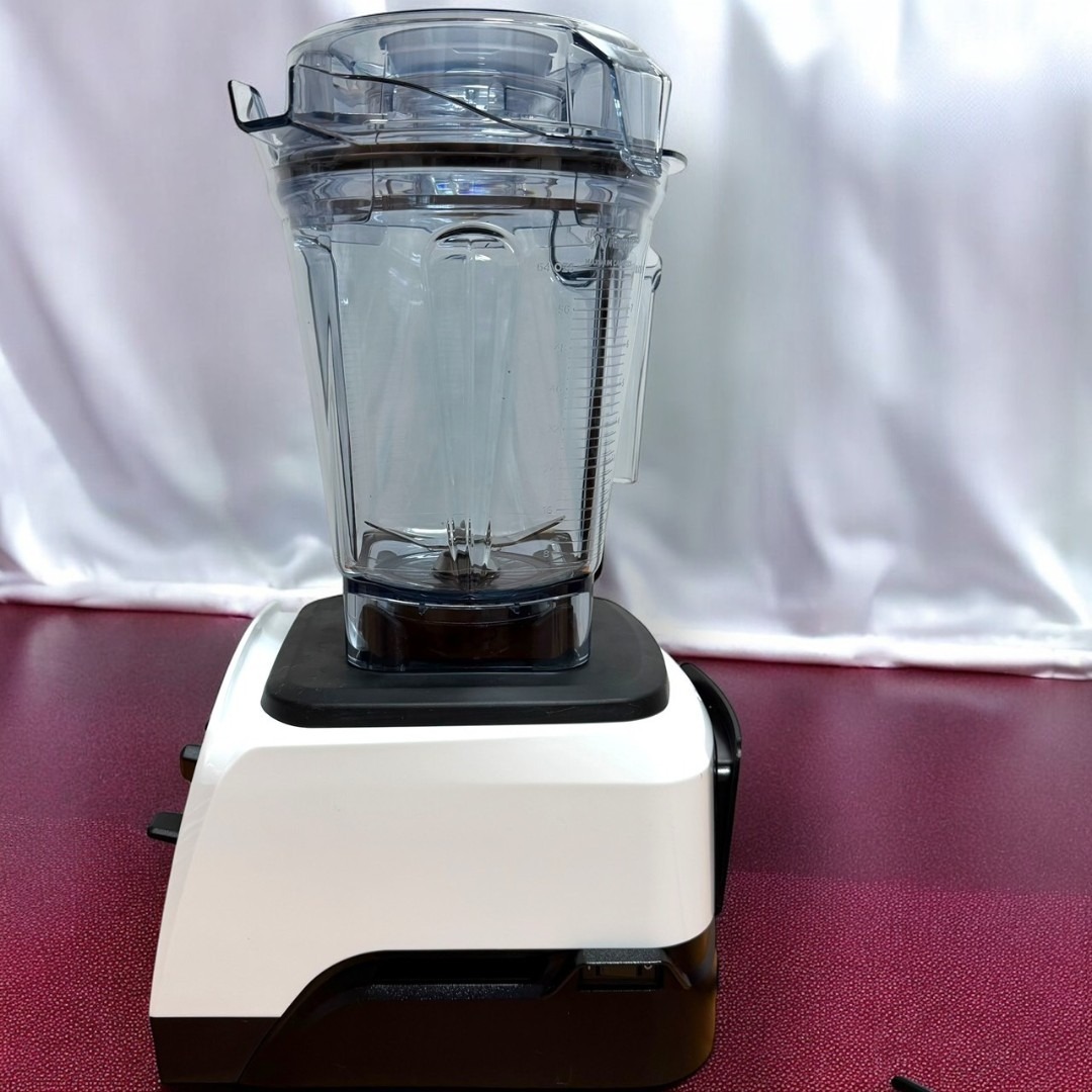 Vitamix - ほぼ未使用品 VitaMix V1200i ホワイト ブレンダー 2L