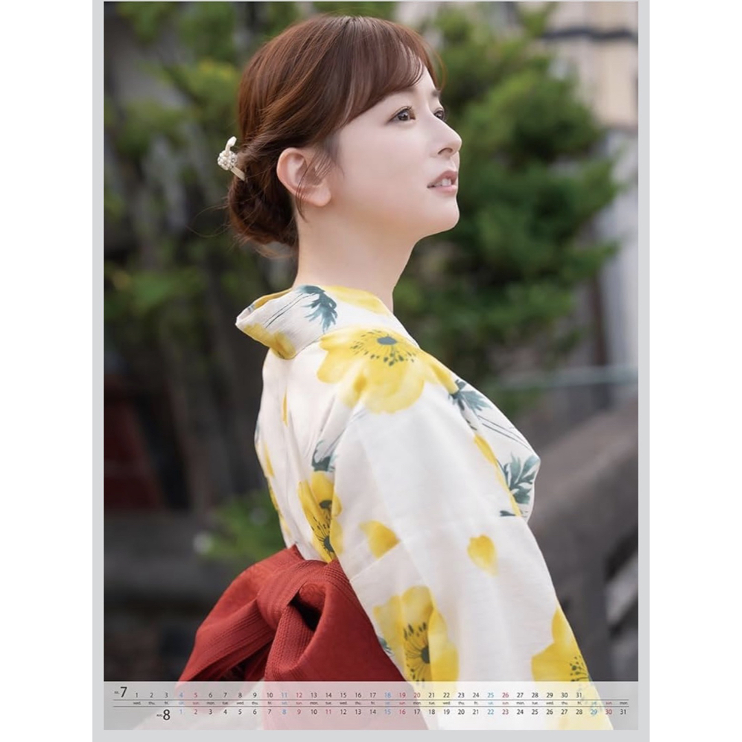 直筆サイン入り 皆藤愛子さん 壁掛けカレンダー 2026年の通販 by 刀