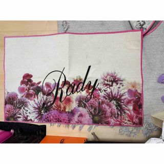 Rady（ラグ/カーペット/マット）のフリマアイテム一覧