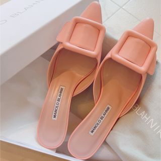 MANOLO BLAHNIK（ピンク/桃色系）のフリマアイテム一覧