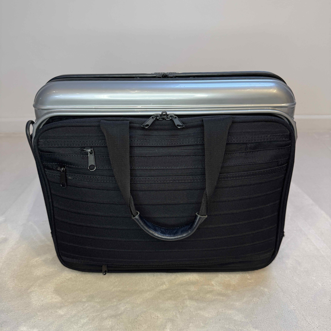 RIMOWA - RIMOWA Lufthansa ノートブックケース 16L シルバー 付属品有