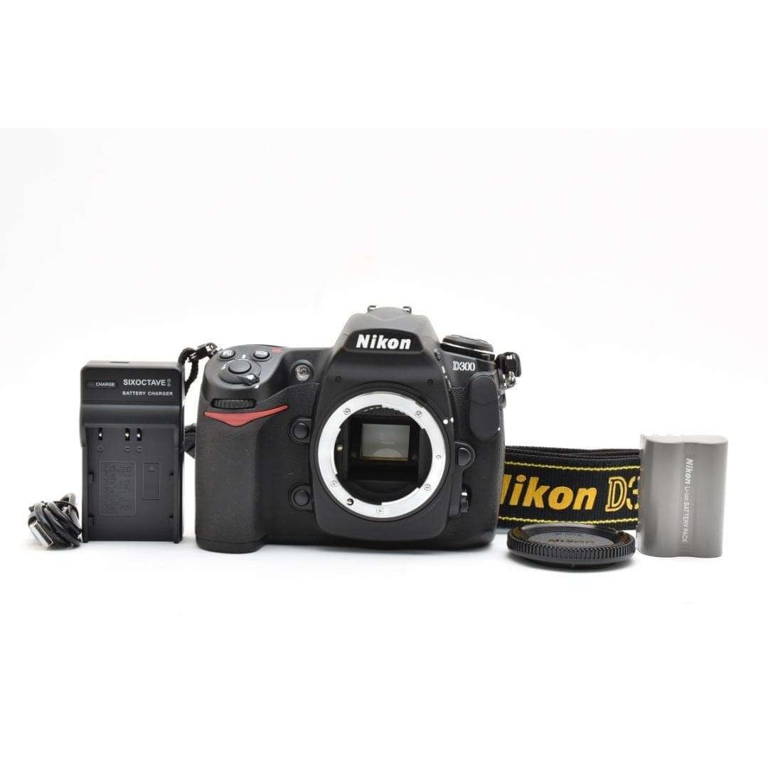 Nikon - 新品級 NIKON D300 ショット数 354枚 デジタル ボディ H126の