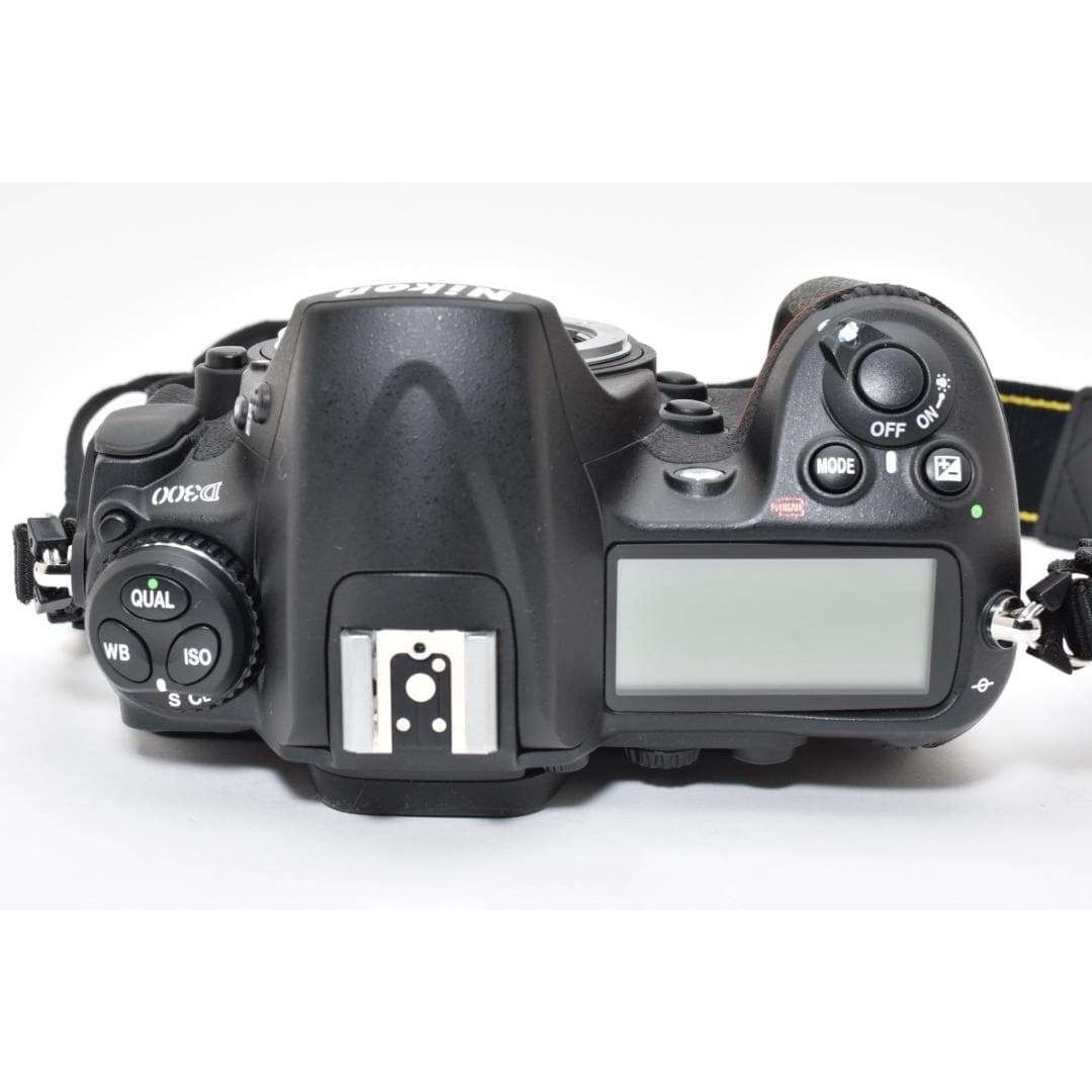 Nikon - 新品級 NIKON D300 ショット数 354枚 デジタル ボディ H126の