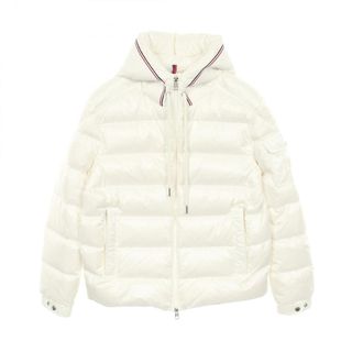 MONCLER（ダウンジャケット ・ ホワイト/白色系）のフリマアイテム一覧