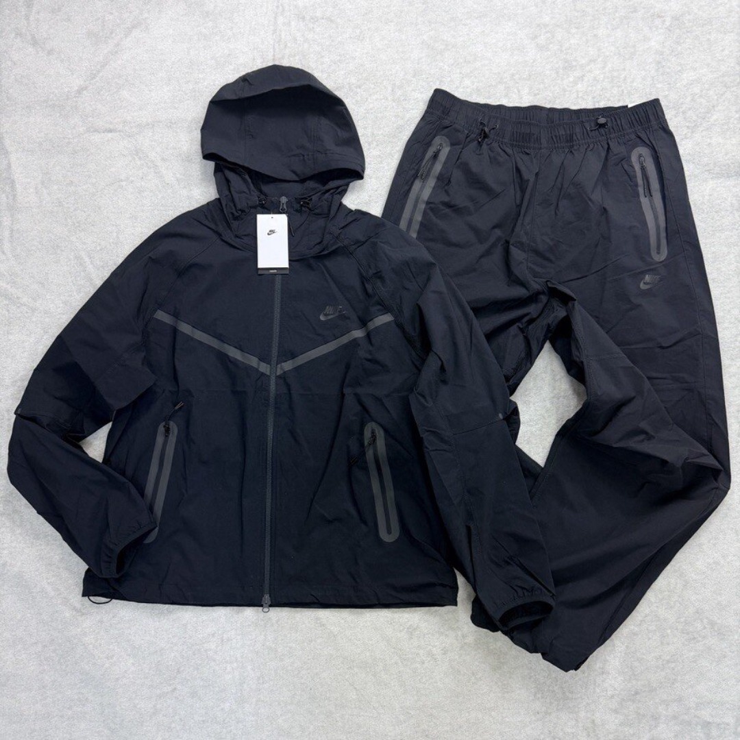 NIKE - XLサイズ 新品 NIKE テック ウィンドランナー セットアップの