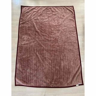 Yves Saint Laurent（毛布）のフリマアイテム一覧