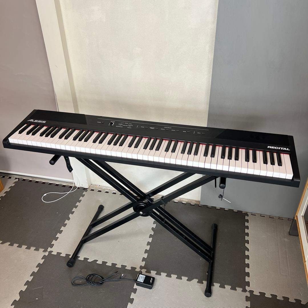 横浜市内配達】スタンド付き！88鍵盤 電子ピアノ Alesis RECITAL