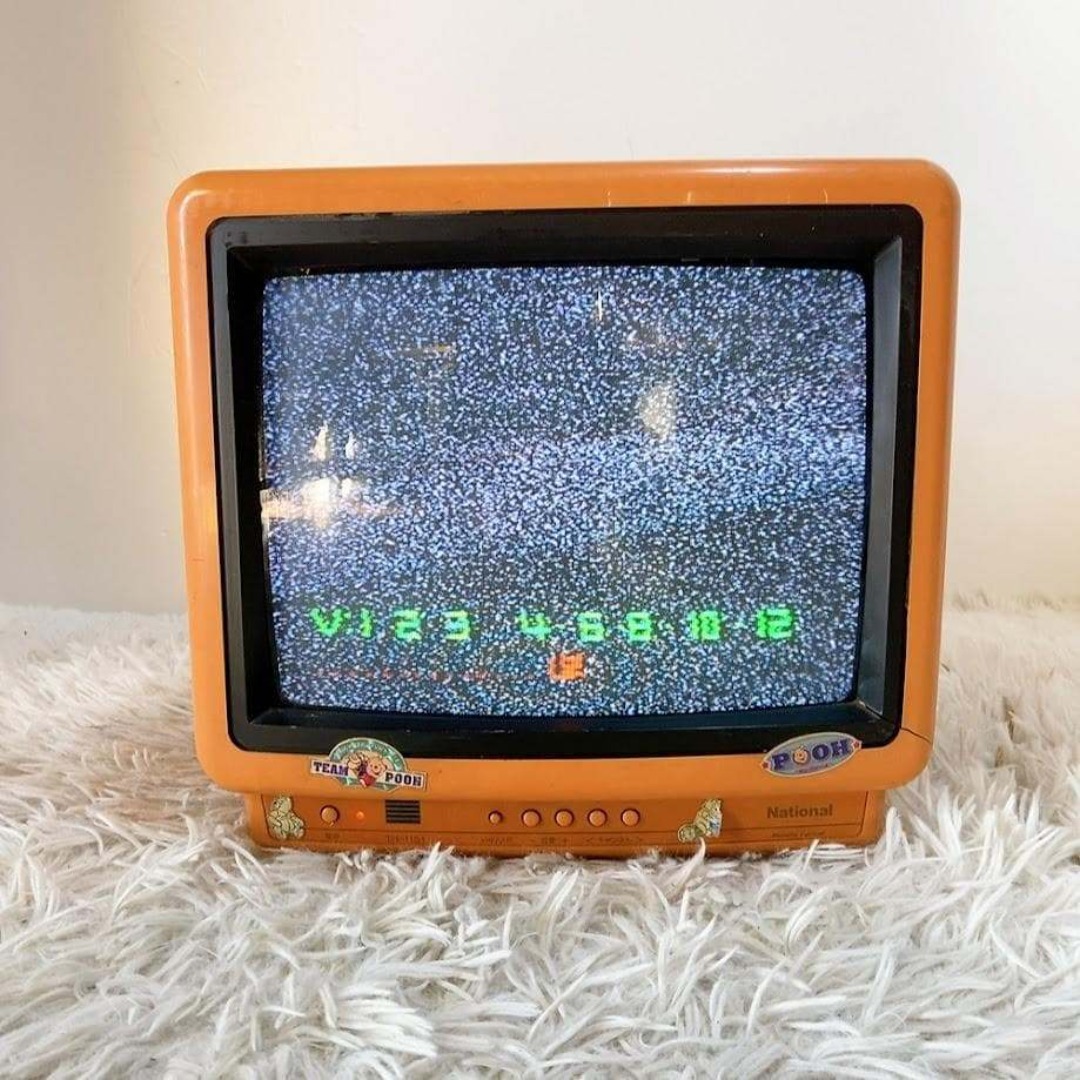 電源入砂嵐確認 ナショナルカラーテレビ TH11- S6（A）緑 昭和レトロ