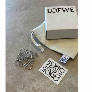 LOEWE（ブローチ/コサージュ）のフリマアイテム一覧