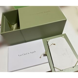 Van Cleef & Arpels - ヴァンクリーフ&アーペル 空箱の通販 by chabul