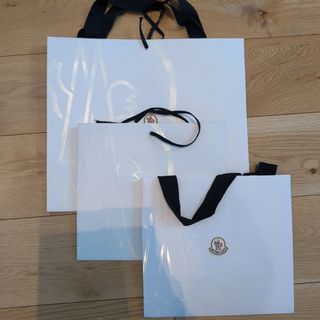 wiIIiさま専用モンクレール ガーメントケース&ハンガー&ショップ袋