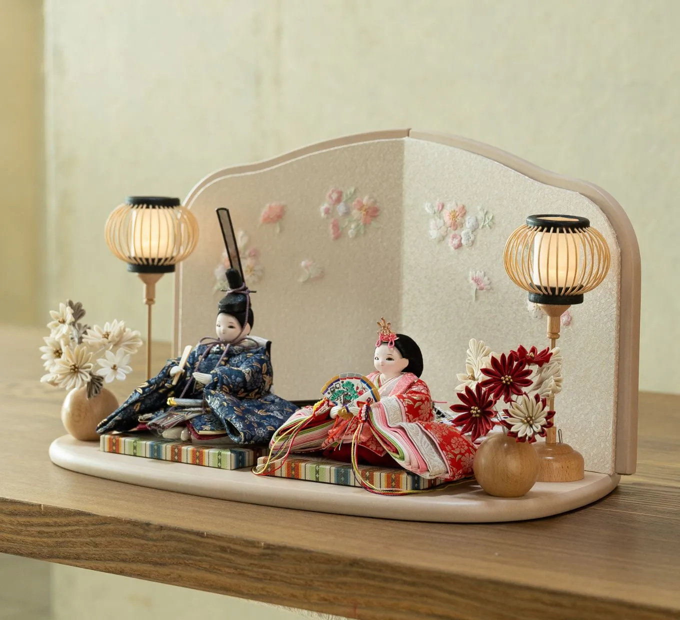 雛人形「れいれい 衣装着・八重桜・紅色」｜雛人形の通販 ふらここ