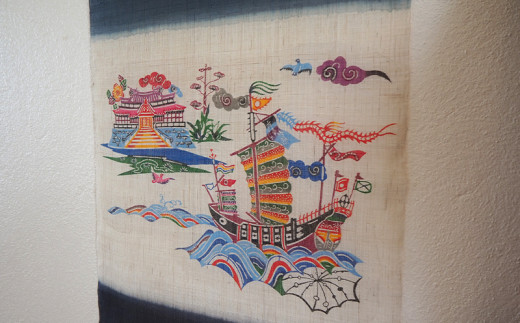 紅型タペストリー 首里城に進貢船【藤﨑紅型工房】 - 沖縄県名護市