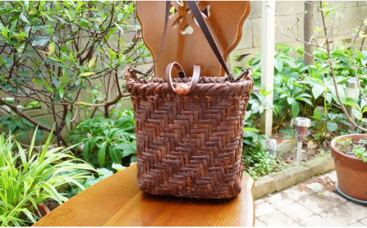 手編みの1点物！】国産・山葡萄のショルダーバッグ～網代編み～内袋