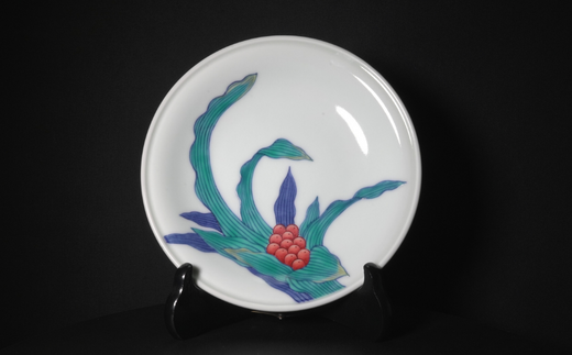 有田焼】重要無形文化財 今右衛門窯 色絵磁器 万年青絵 飾皿 - 佐賀県