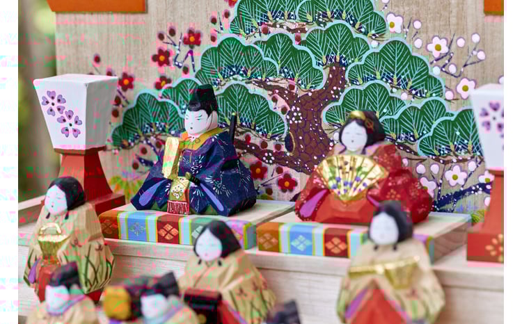 奈良一刀彫おひな様 段雛【中】土井 志清作 繊細な色彩が魅力