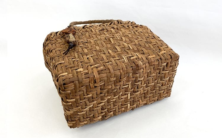 深山の恵み～ 山ぶどう篭バッグ AM（チャーム付き） 網代編み 【山小舎