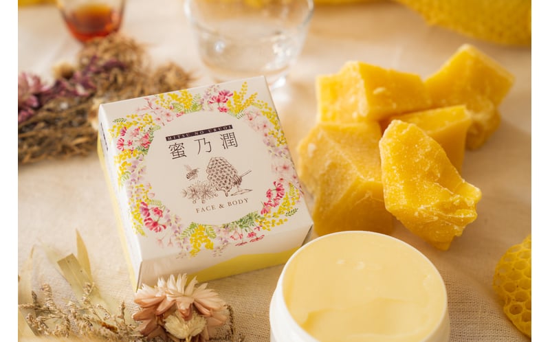 日本蜜蜂誘引液4500ml ミツロウ900g 日本蜜蜂誘引液4500ml ミツロウ900g