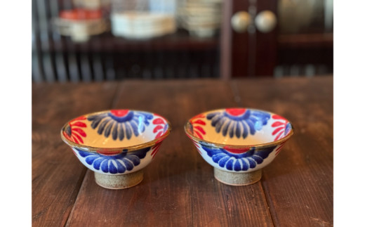 陶芸工房ふじ】3.5寸マカイ＜1枚焼き＞菊模様赤青2枚セット 〇
