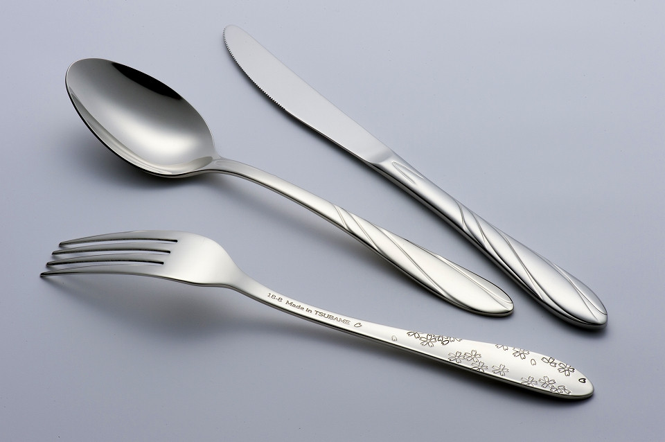 おもてなしカトラリー3本セット FC015145 - 新潟県燕市｜ふるさと