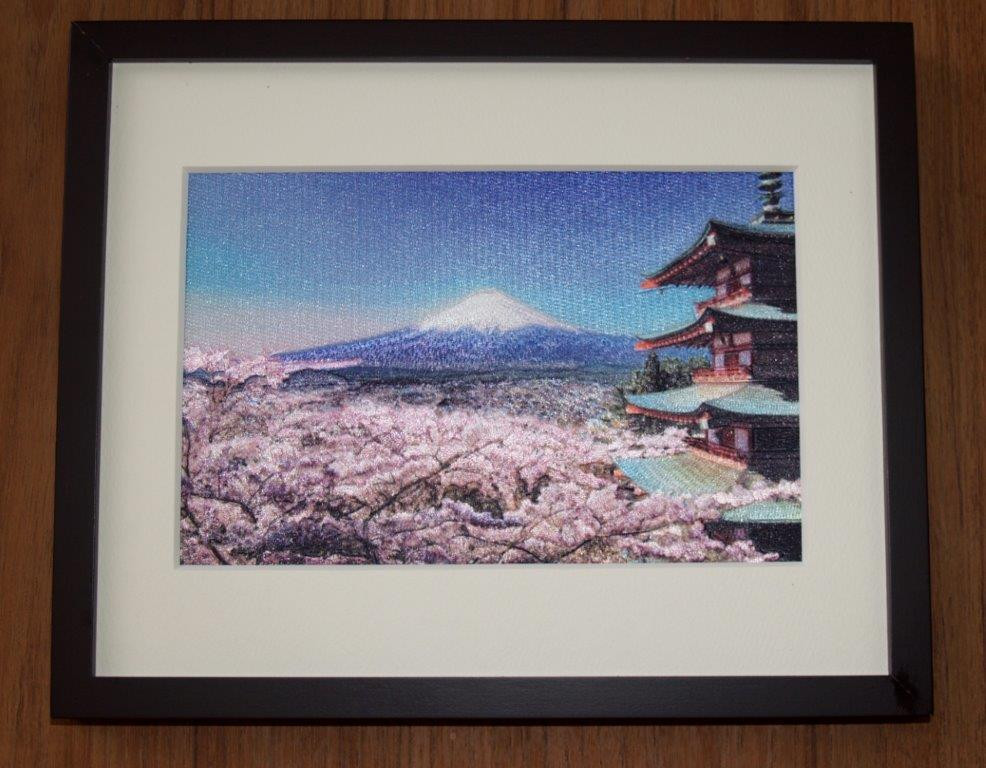富士の刺繍絵1 新倉山浅間公園 インテリア 絵画 ギフト 刺繍 富士山