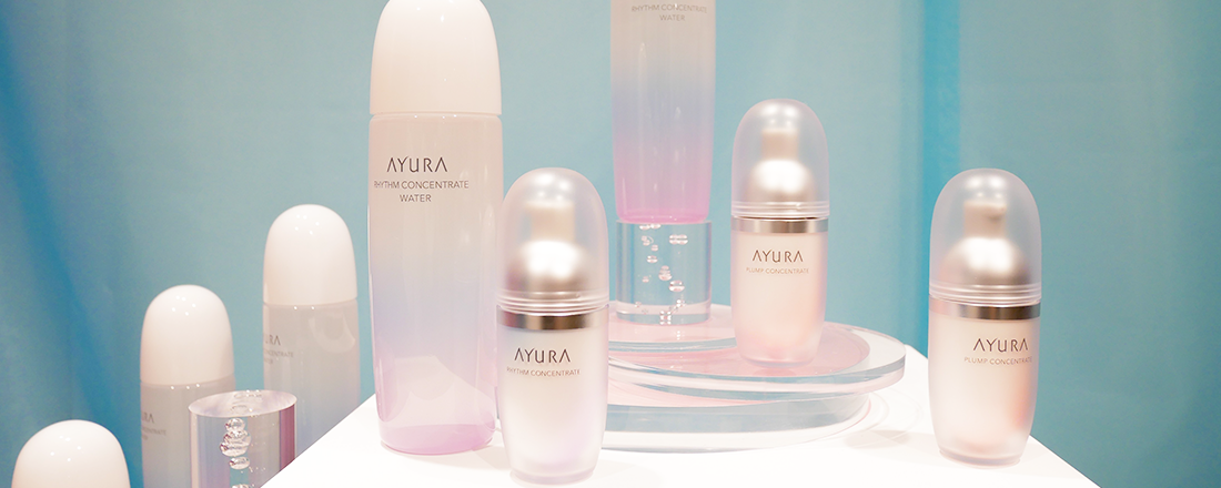 アユーラ〉から新登場。超保湿化粧水とエイジング美容液でストレスに