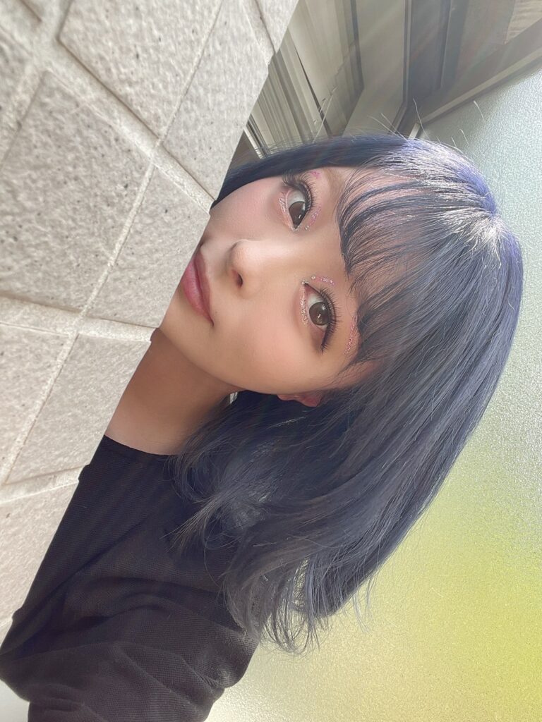 きゃりーぱみゅぱみゅ生写真直筆サイン入り、ポラロイド式写真ネガ